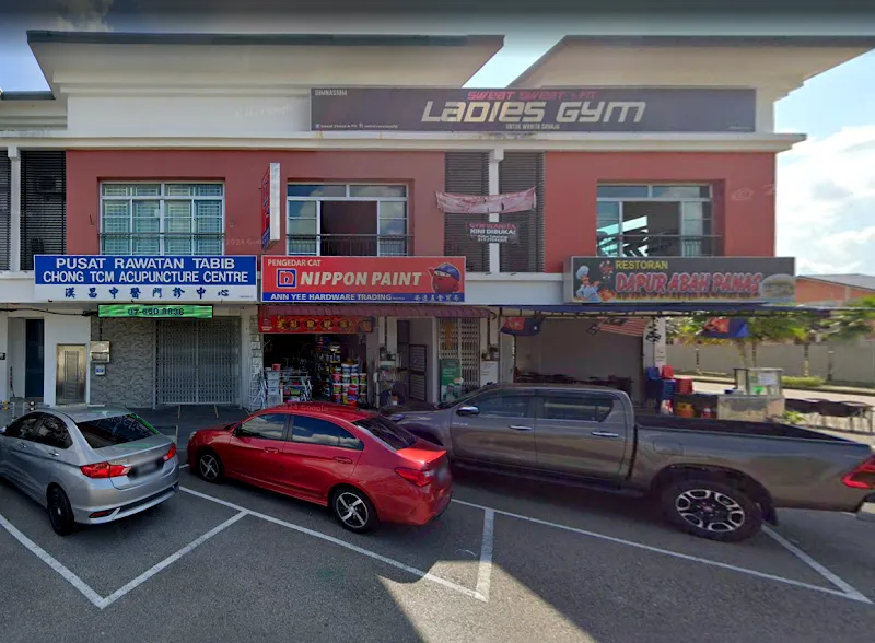 Sweat Sweet Fit Ladies GYM & FITNESS CENTRE (Kulai)