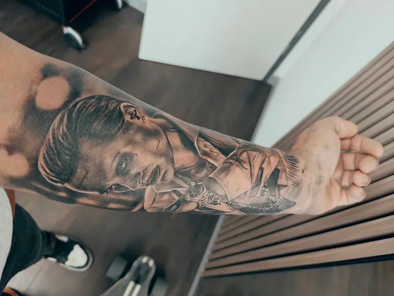 Ink World Tattoo Frankfurt