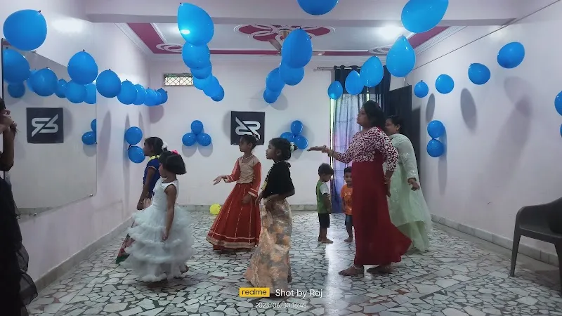 RAJ RAJNI DANCE CLASSES
