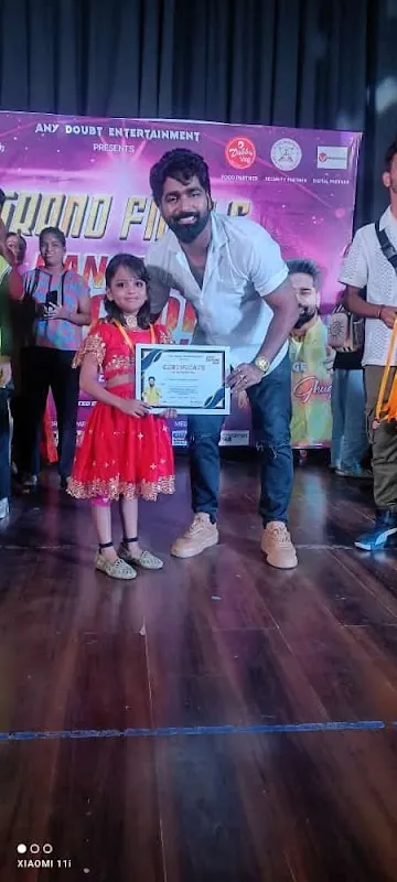 RAJ RAJNI DANCE CLASSES