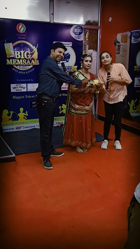 RAJ RAJNI DANCE CLASSES