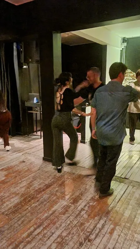 Swing! Crazy Legs Chile: Clases de Baile Swing, Lindy Hop, Rock'n Roll, Charleston, Danza Jazz
