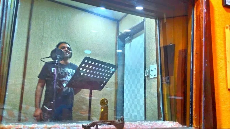 Pranava Studios(tm)(r)