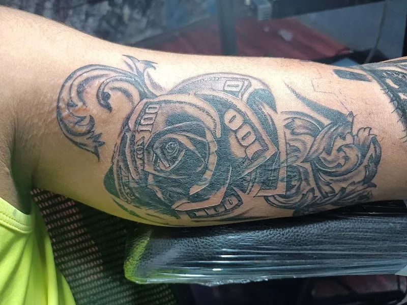 LAHORI TATTOO STUDIO