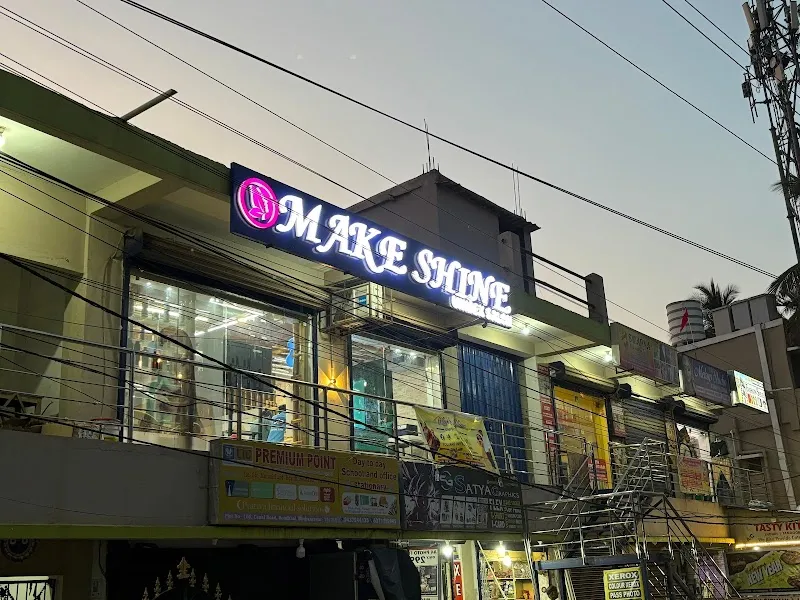 Makeshine Unisex Salon
