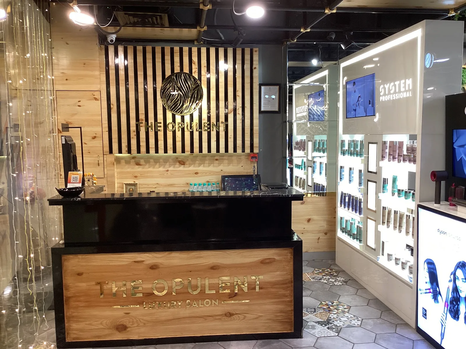 THE OPULENT LUXURY SALON