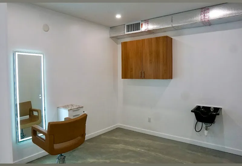 My VIP Salon Suites Davie