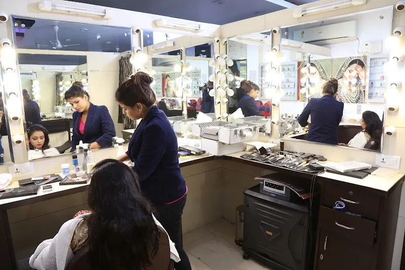 EXPOSURE UNISEX SALON