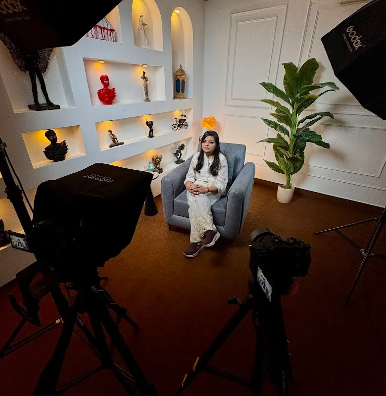 Handlebuzz Studios | Most Premium Studio in Noida