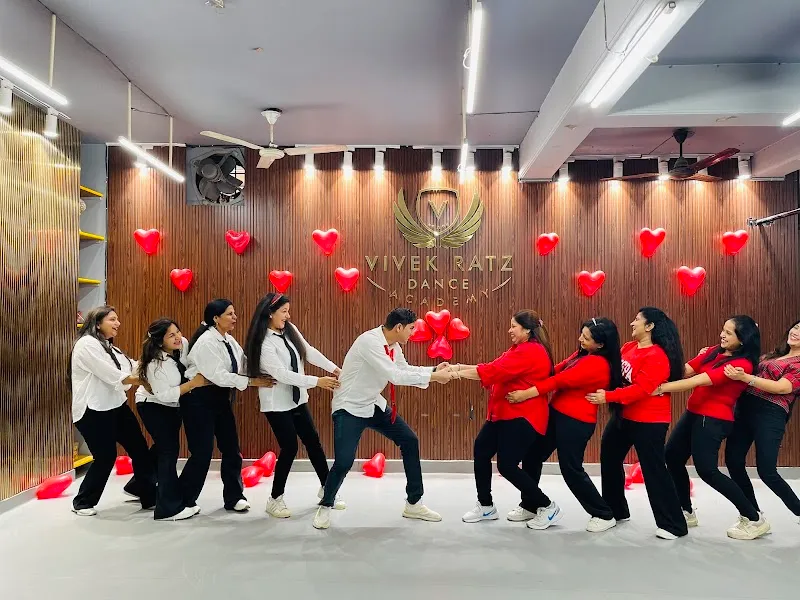 VIVEKRATZ DANCE ACADEMY