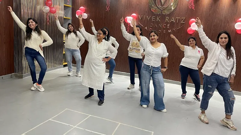 VIVEKRATZ DANCE ACADEMY
