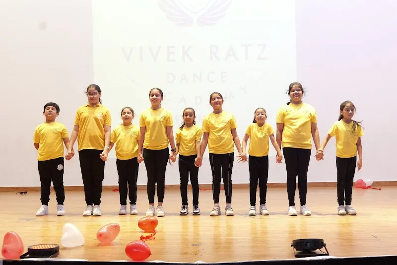 VIVEKRATZ DANCE ACADEMY