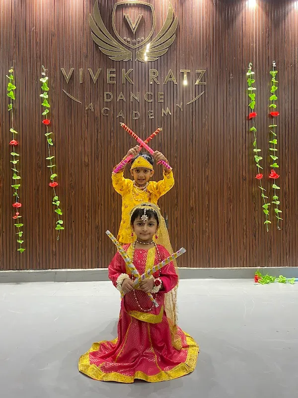 VIVEKRATZ DANCE ACADEMY