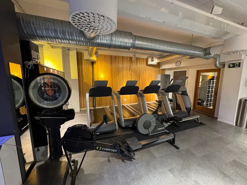 W8 Power Club Gym