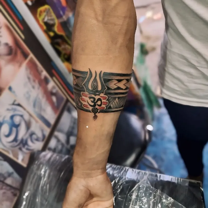 Red lion tattoo studio
