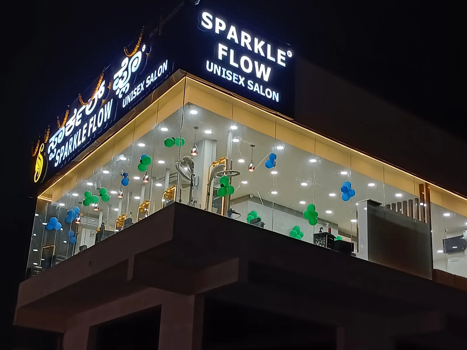 Sparkle Flow unisex salon