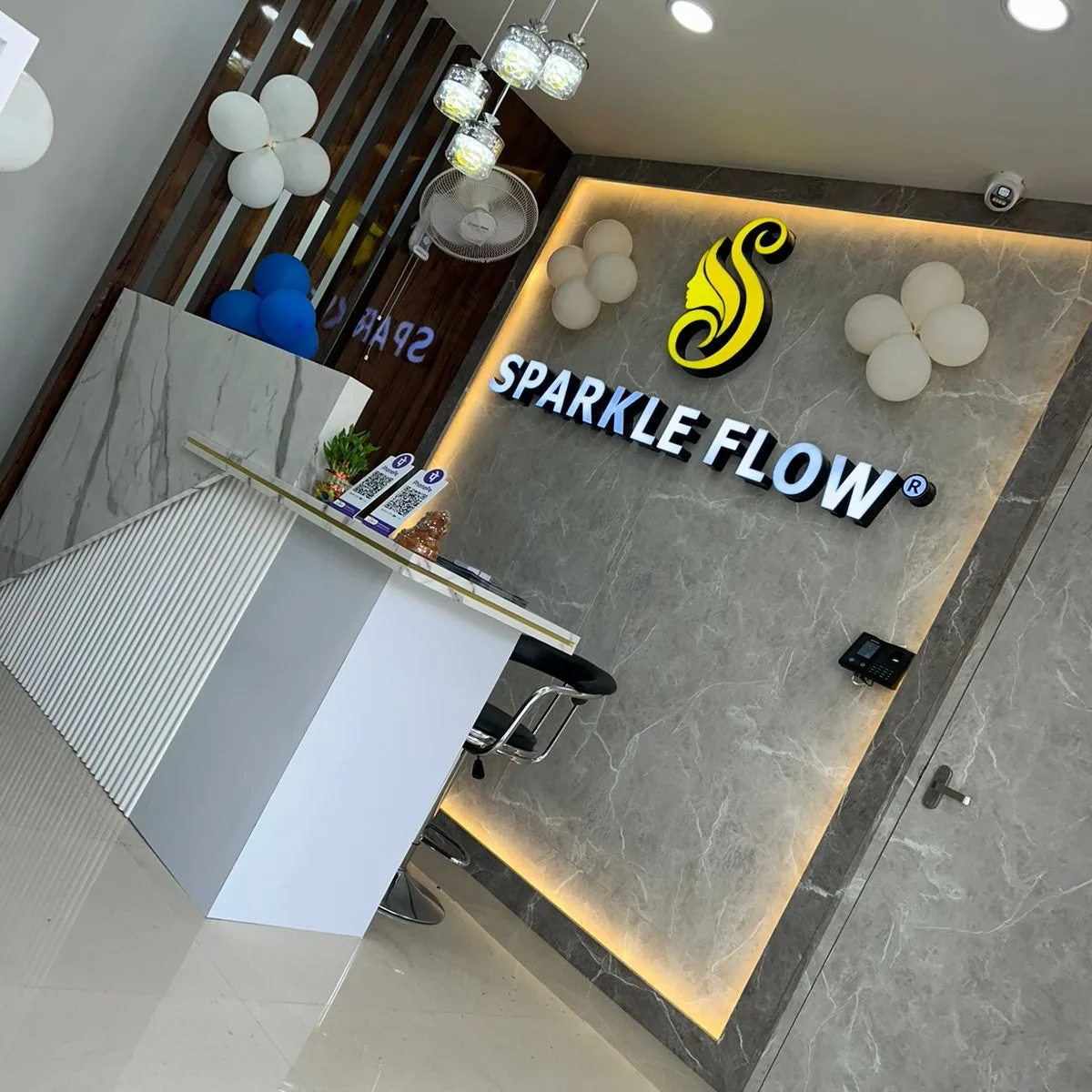Sparkle Flow unisex salon