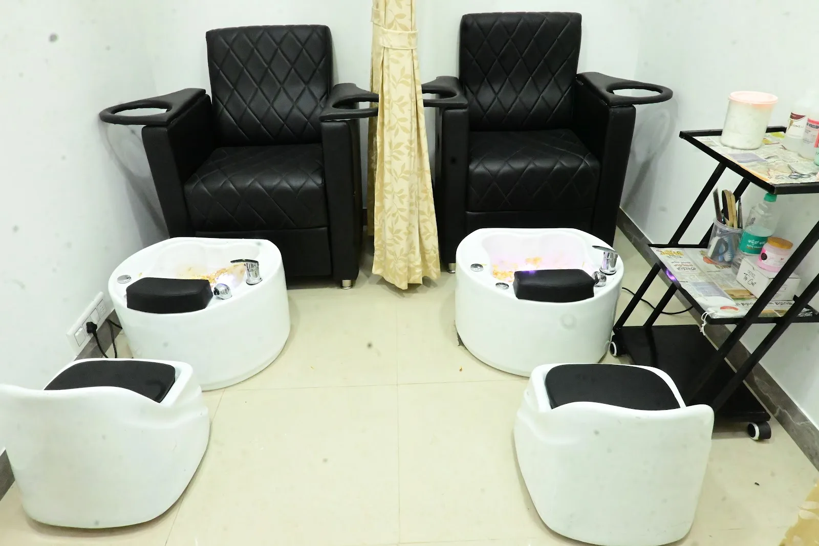 Sparkle Flow unisex salon