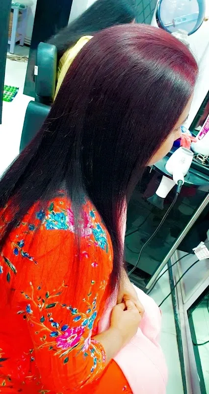 Turning Heads Unisex Saloon & Spa