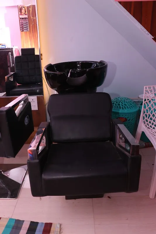 Valentin Unisex Salon