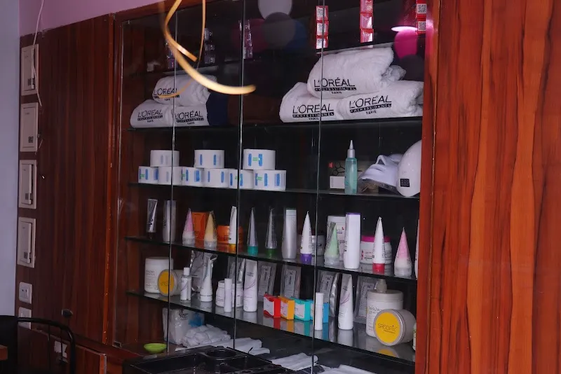 Valentin Unisex Salon