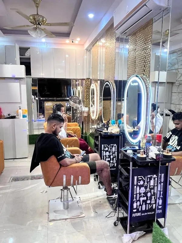 THE FAMILY SALON