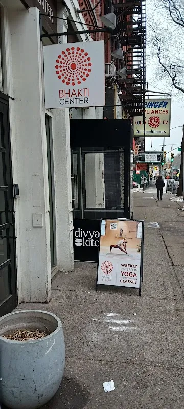 Bhakti Center Yoga