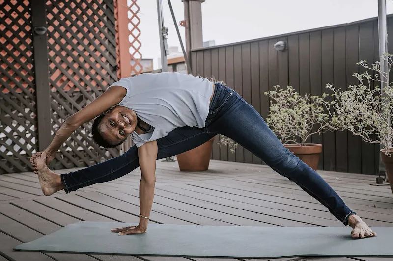 Bhakti Center Yoga