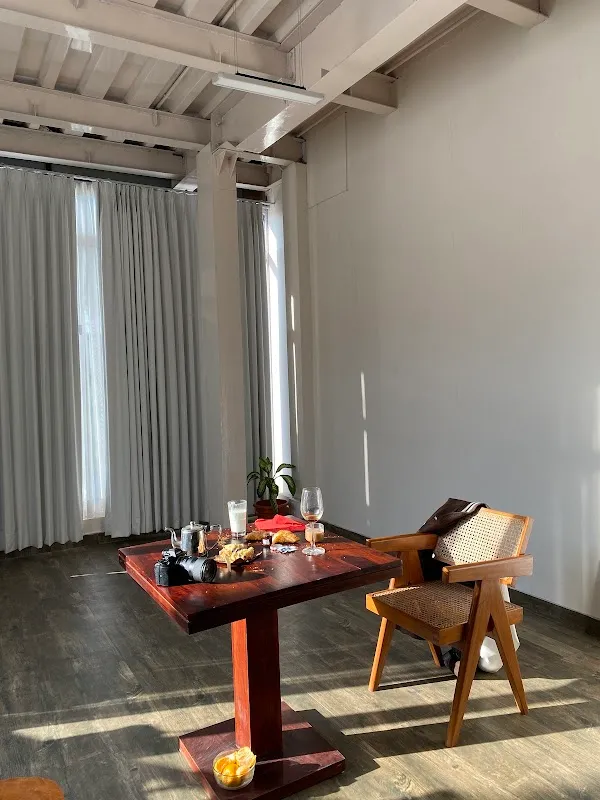 THE GREY SPACE
