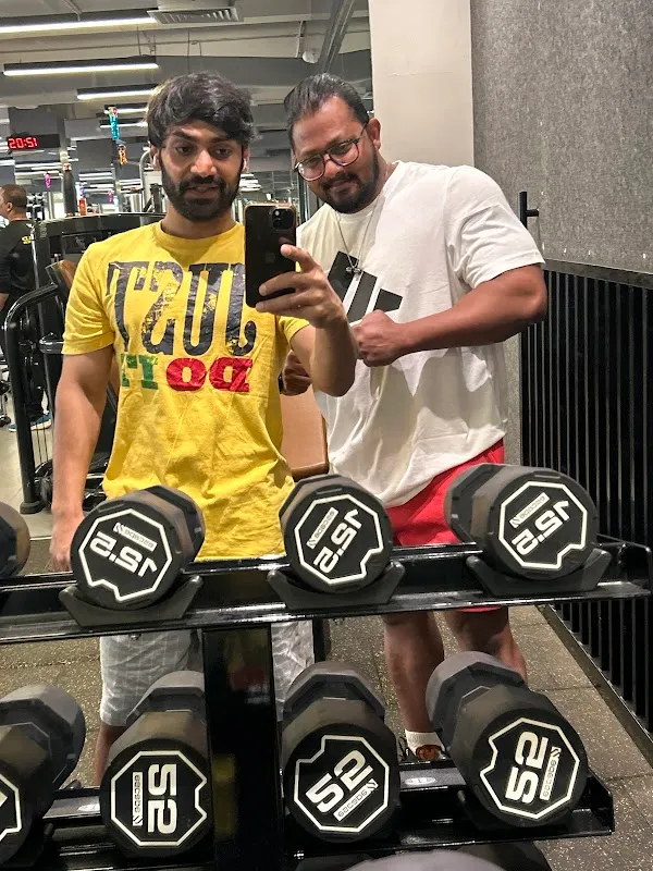 Gold's Gym Breach Candy - Gym in Breach Candy, Mumbai