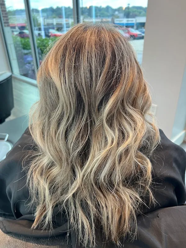 Amanda Maddox Salon