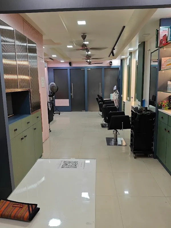 The Makeover Studio - Hair, Skin & More