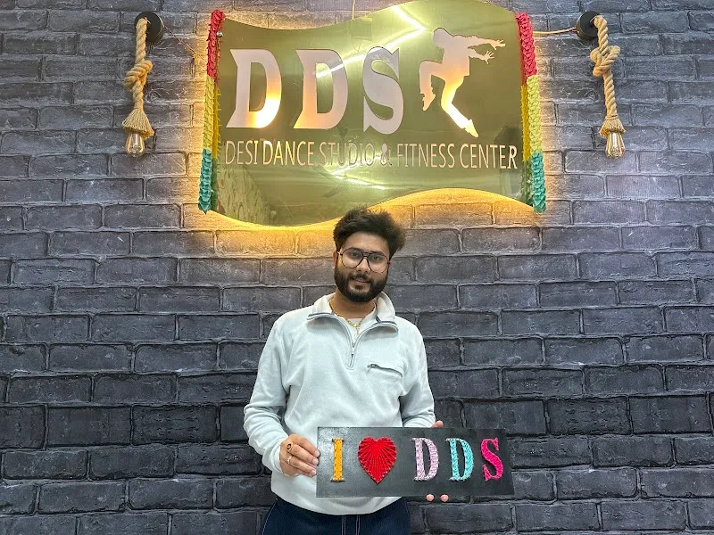 DESI DANCE STUDIO & FITNESS ZONE : DDS