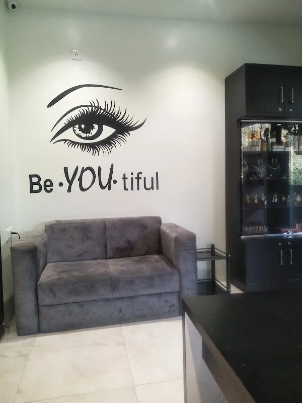 Beautology unisex salon
