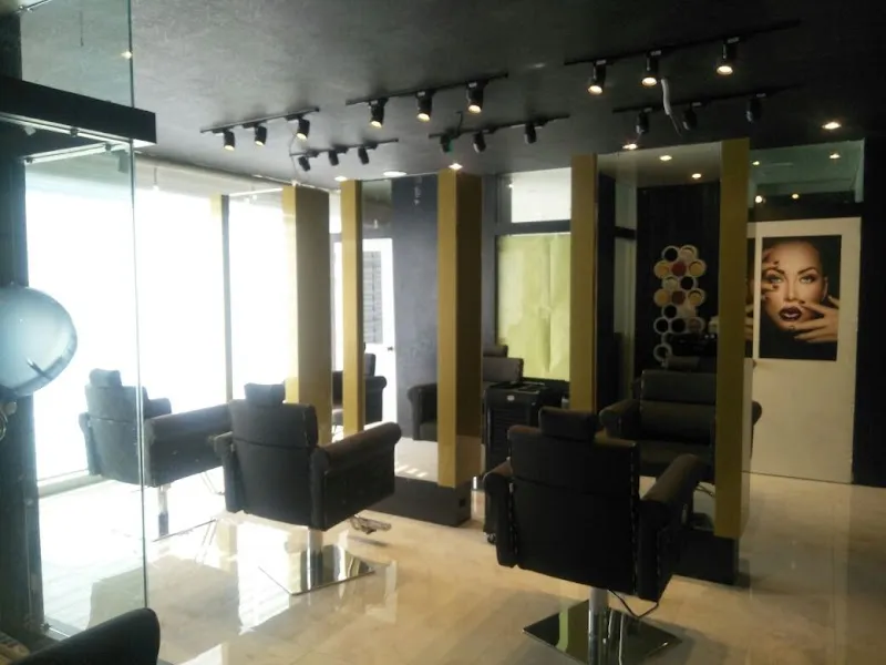 Beautology unisex salon