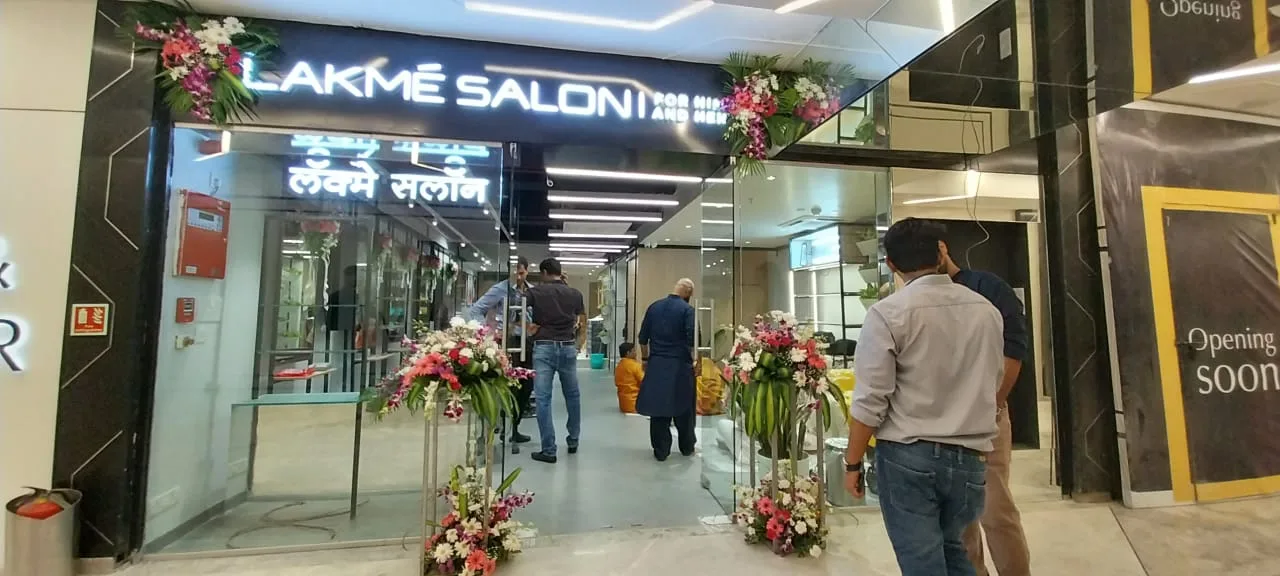 Lakme Salon For Him and Her in High Street Phoenix,Mumbai