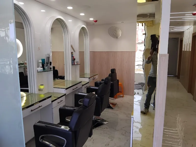 Green Skyn Spa & Massage Parlour in Jhansi