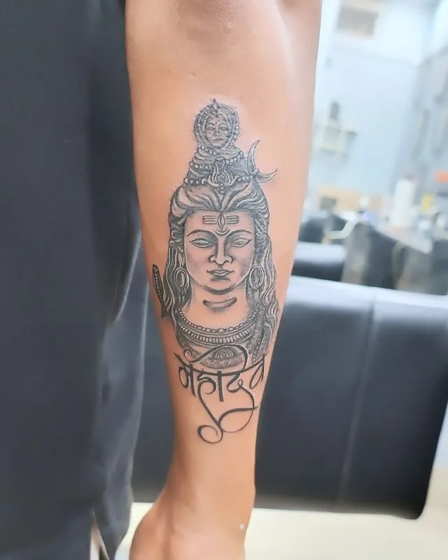 Shades Of Lines Tattoo Studio
