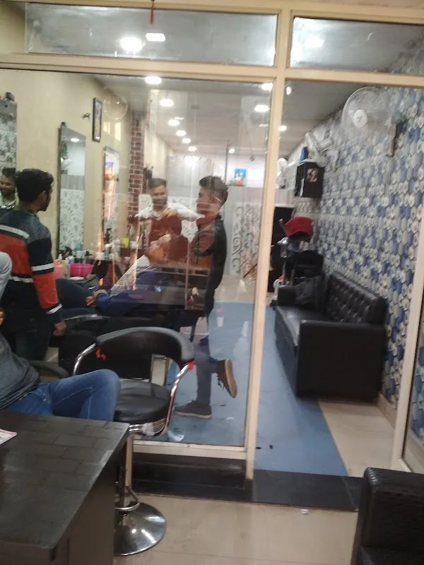 Thrones of hair salon