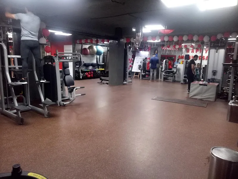 Fitness First Connaught Place, Hamilton House | Best gym in Connaught Place, New Delhi
