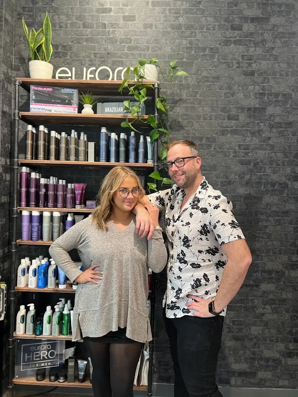 Salon Eleven