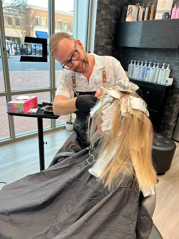 Salon Eleven