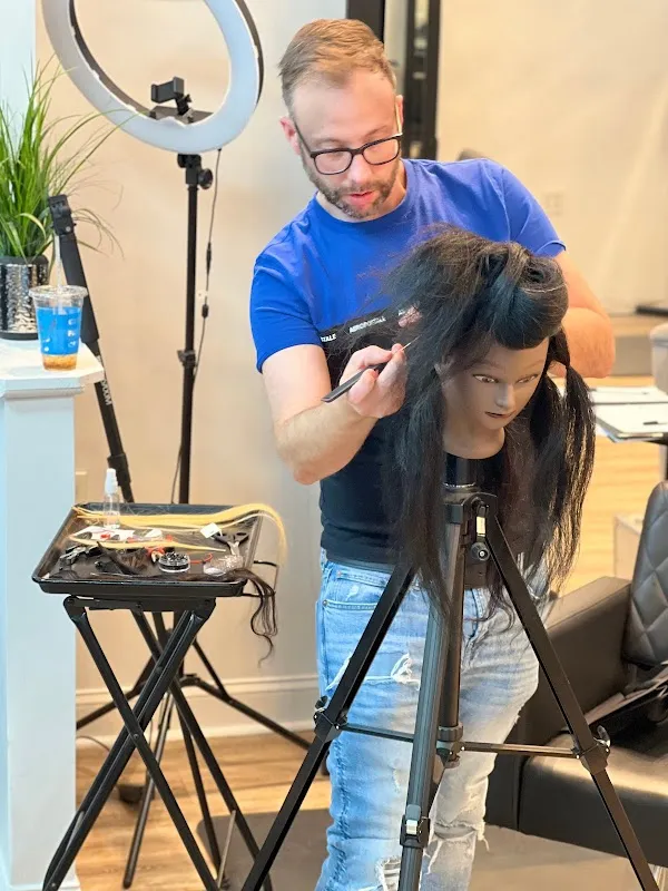 Salon Eleven