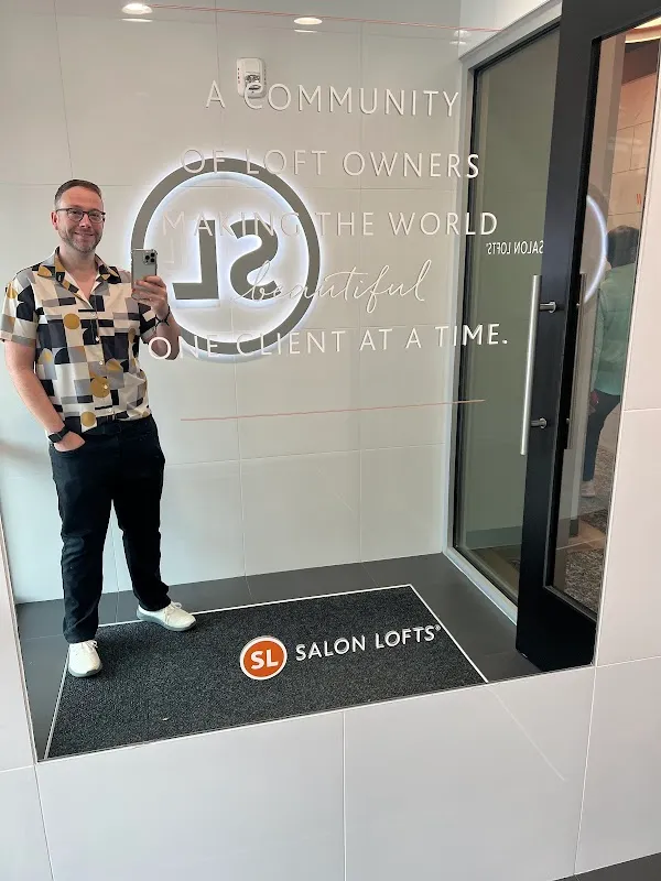 Salon Eleven