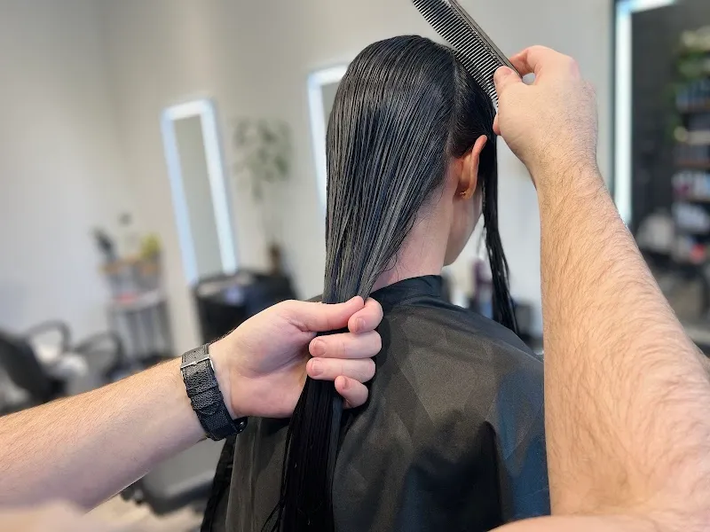 Salon Eleven