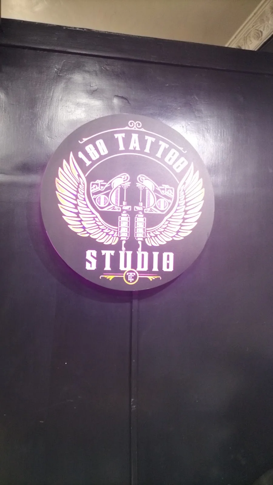 180 TATTOO STUDIO