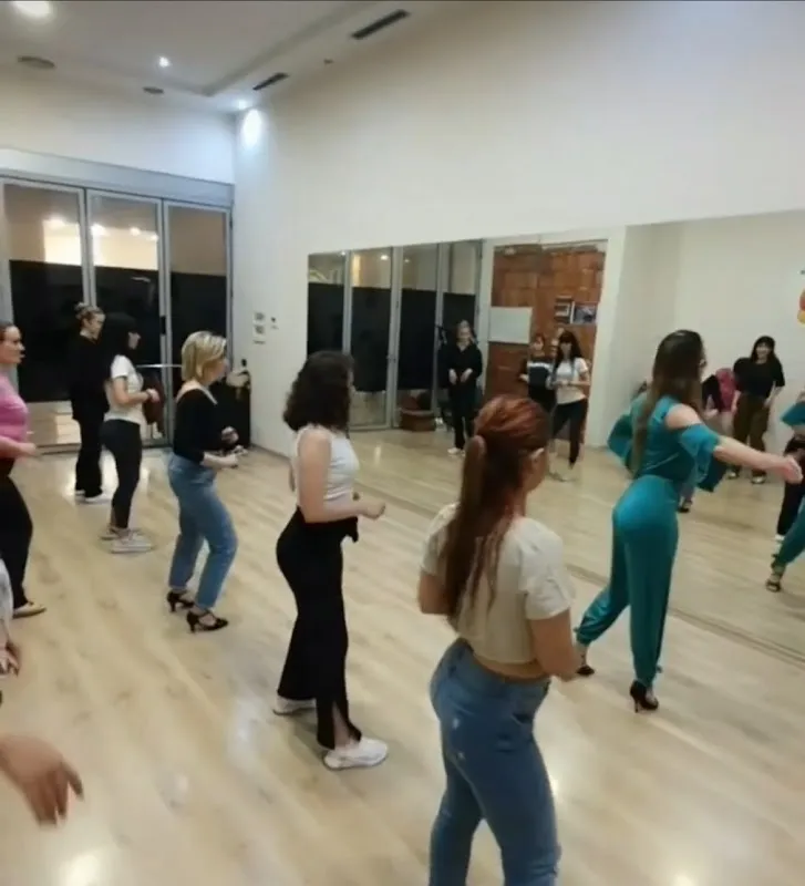 Kurse Kërcimi Love & Dance