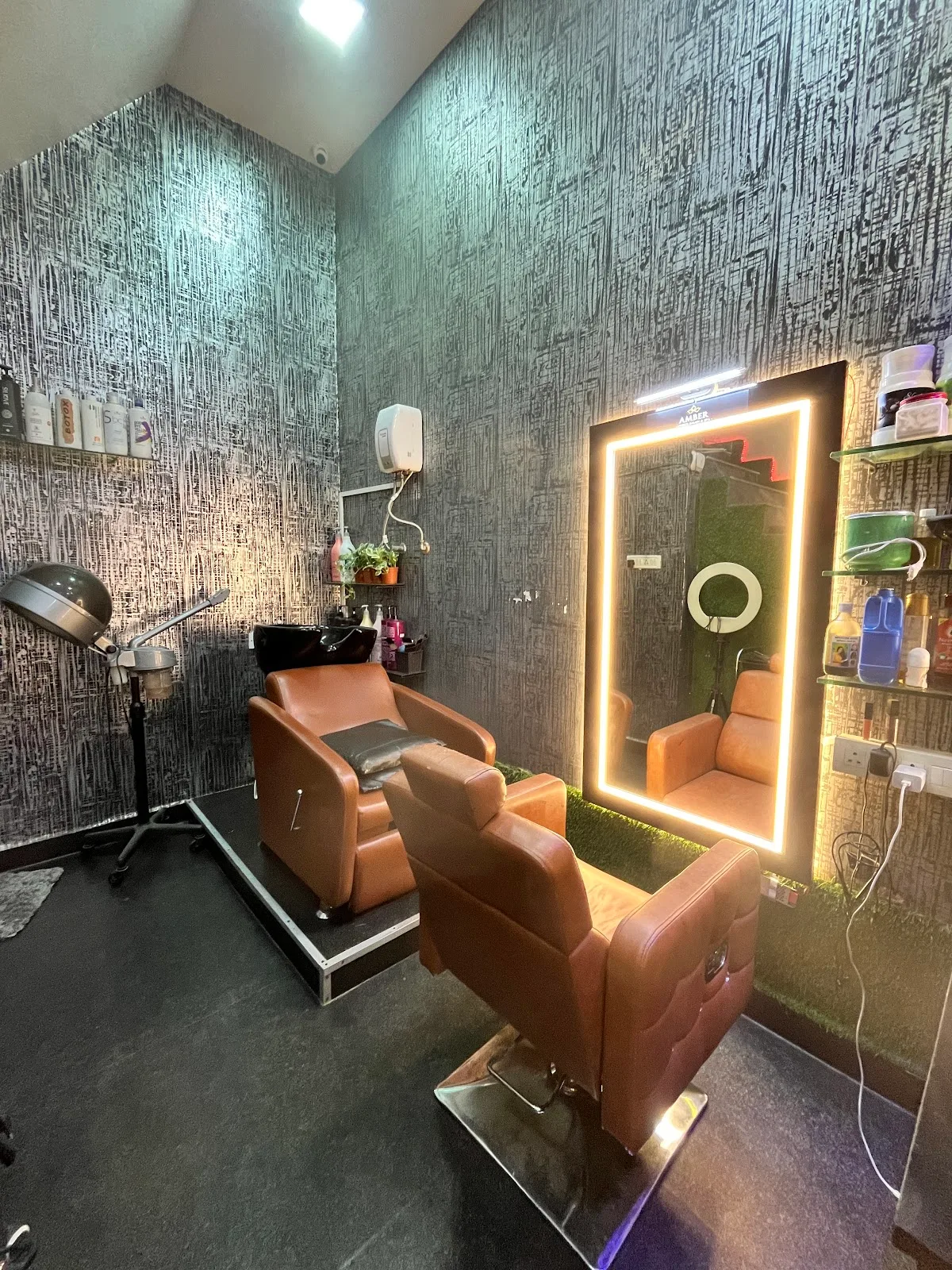 AMBER UNISEX SALON & SPA