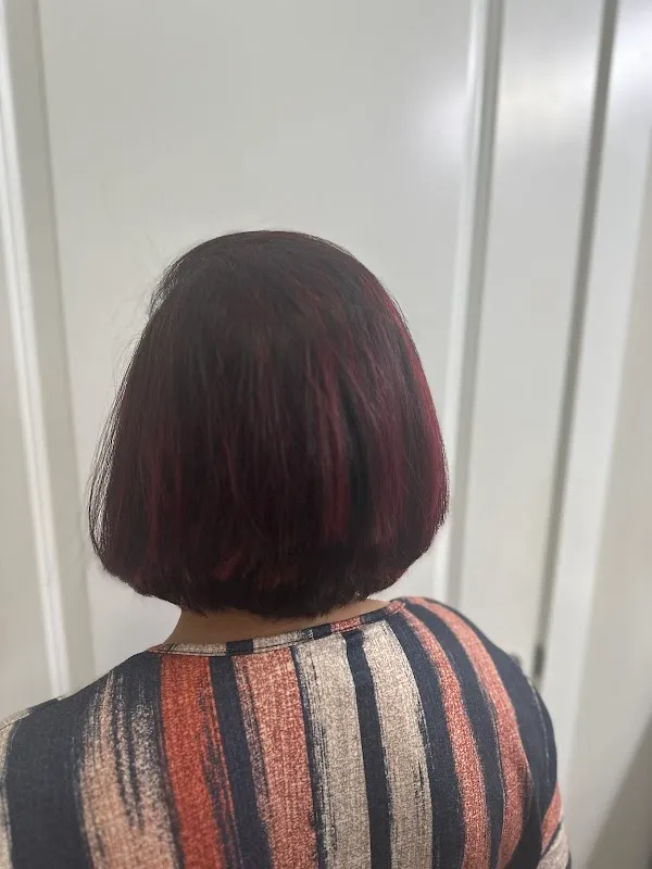 Bebe Ellis Salon Aveda