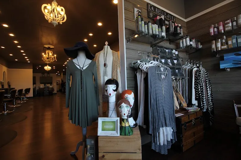 La Belle Vie Salon